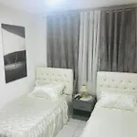 Your Own Privacy Flat דירה טיראנה