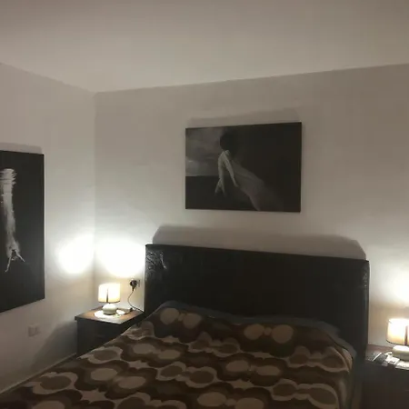Appartamento Entire Flat To Chill-Inn Tirana