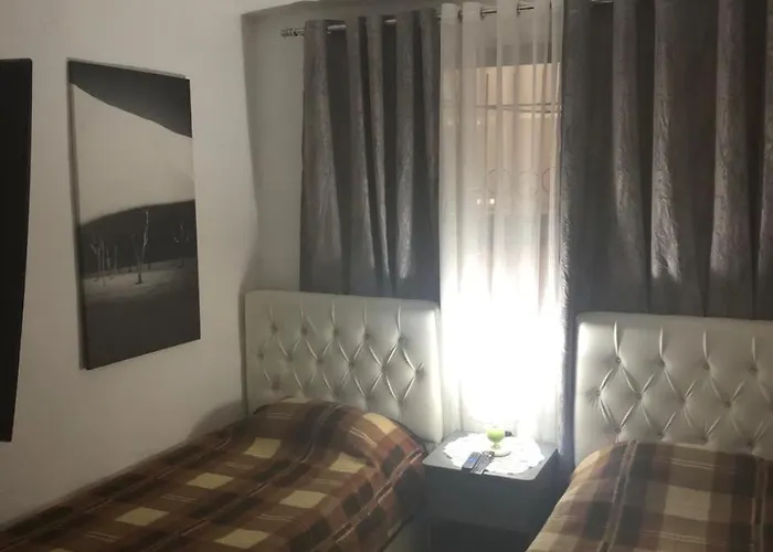Entire Flat To Chill In Apartment *