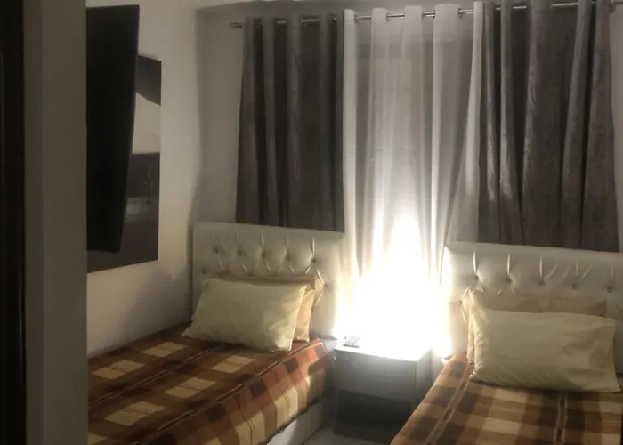 Apartment Entire Flat To Chill In *